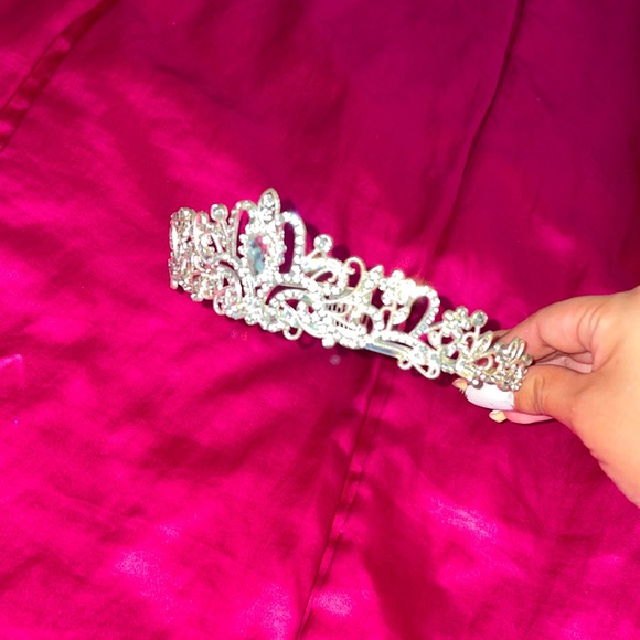 Dolls Kill Accessories - Crystal Rhinestone Crown 💎✨
